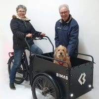 Sfeer foto Bimas bakfiets met hond